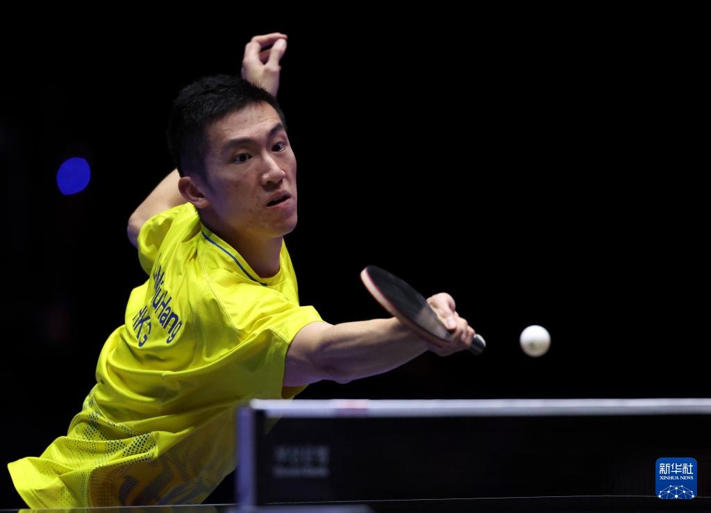 跑向看台和 跑向看台和