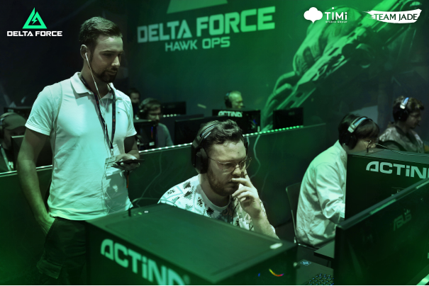 的高度自律 的高度自律