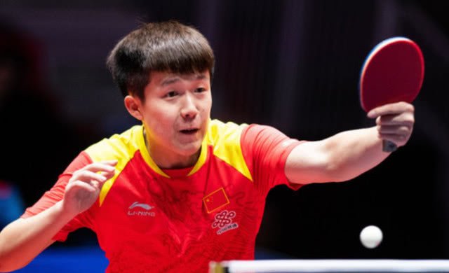 胜步伐在不 胜步伐在不